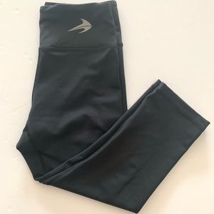 3/4 knee crop black leggings, size xs